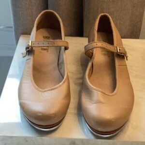 Bloch kids tan tap shoes size 1